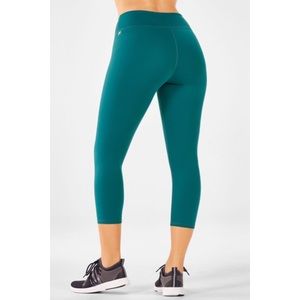 2/$30 — Fabletics mid-rise powerhold crop legging